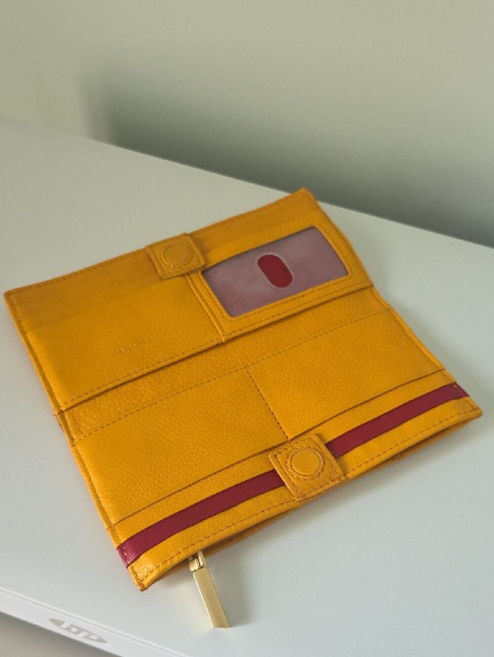 Hammitt Limited Edition 110 North Leather Card Wallet with Gold Studs - Picture 3 of 5